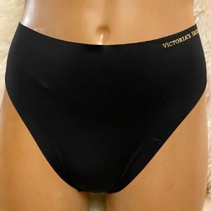 NWT BLACK High leg cheeky W/Logo in Gold   Size M